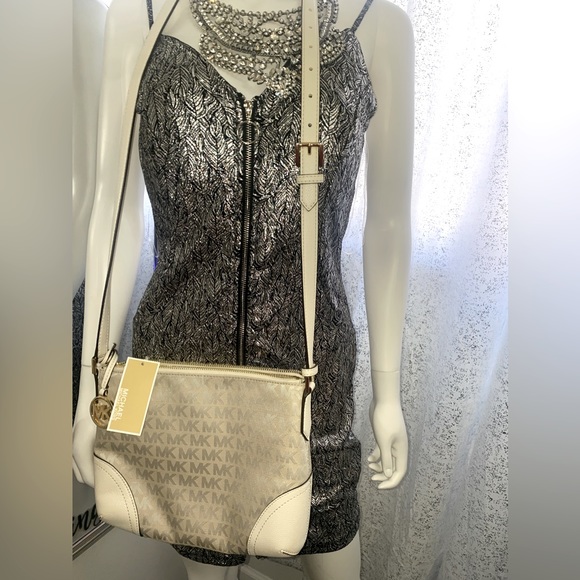 MK cross body - Picture 2 of 4